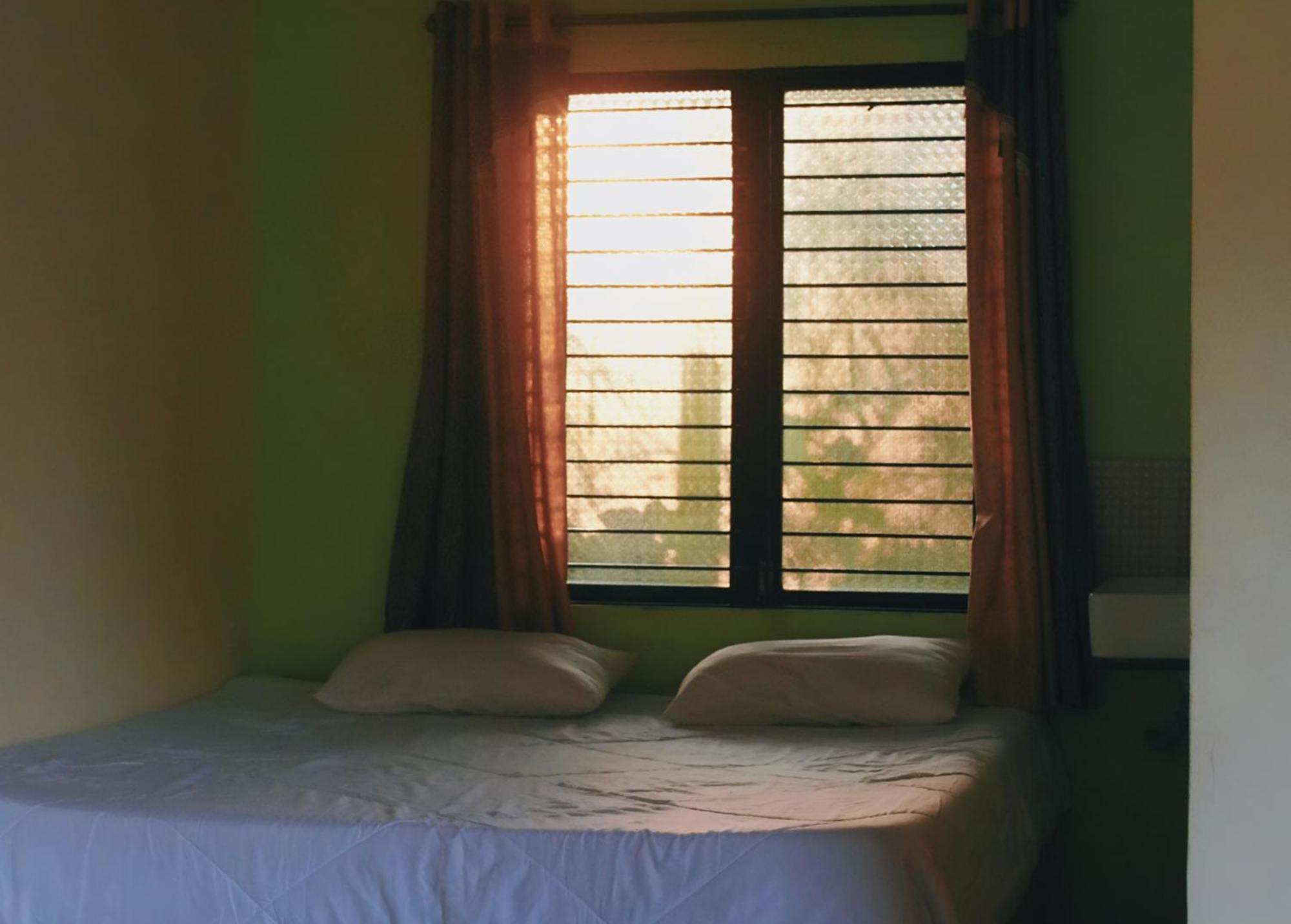 Humming Bird Beach Resorts Alībāg Extérieur photo