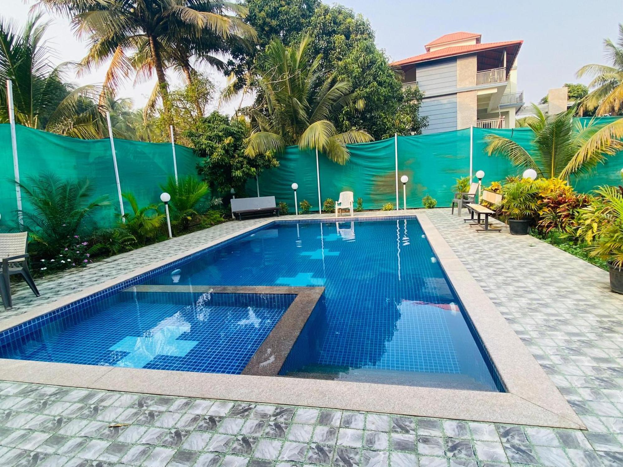 Humming Bird Beach Resorts Alībāg Extérieur photo