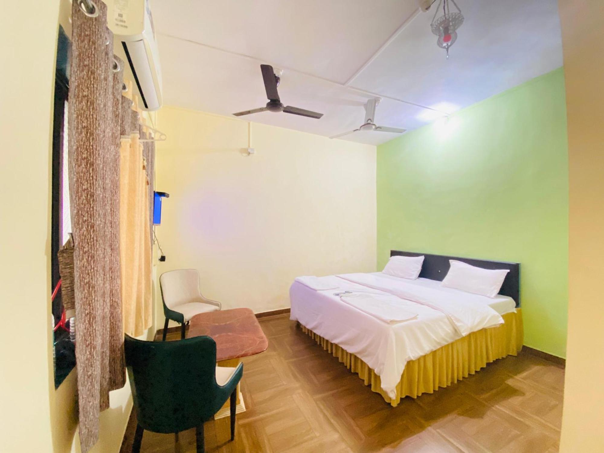Humming Bird Beach Resorts Alībāg Extérieur photo
