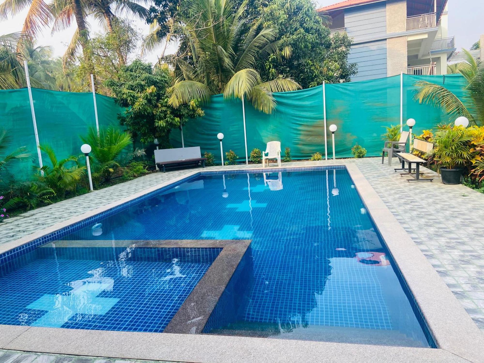 Humming Bird Beach Resorts Alībāg Extérieur photo